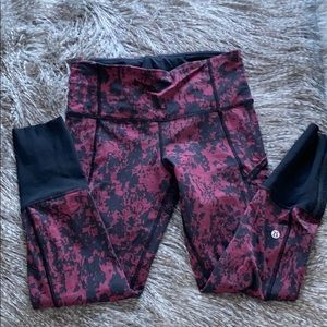 Lululemon size 6 capris